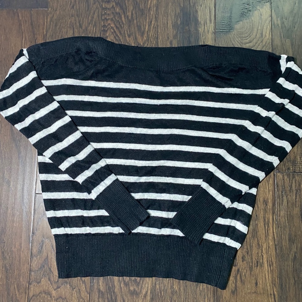 Banana Republic. Sweater. Size small.